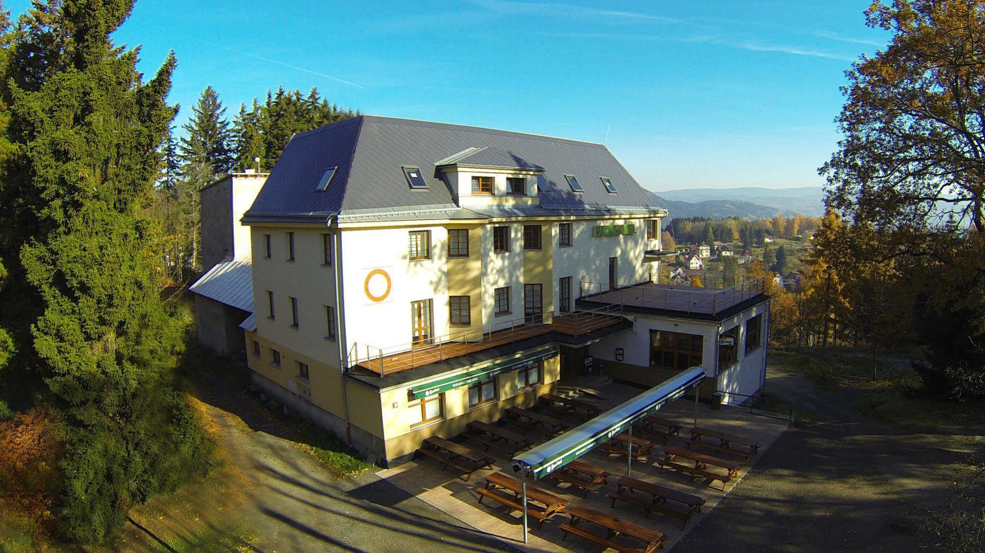 Parkhotel Smrzovka Екстер'єр фото